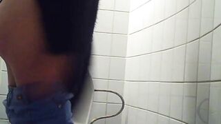 nice wives pee, spycam, frontview, unpixeled, true spy
