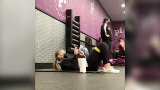 PAWG Stretching At The Gym (4+ Minutes)