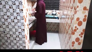Muslim Hijab Sister into Law Kitchen Nailed with Stepbrother