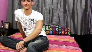 UNBELIEVABLE ABS! Brutal Jock MASTURBATES and CRUSHES His Balls  MUST SEE!