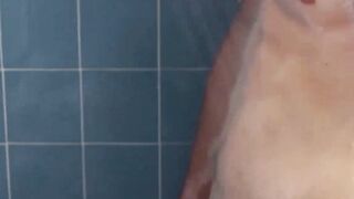 Shower Shock Gay Heartthrob Seth Bond Gets DOUBLE penetrated by himself!