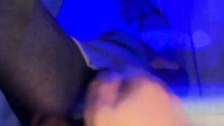 Handsome Shy got his feet worshiped and sucked by horny Dan Edwards