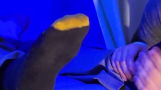 Handsome Shy got his feet worshiped and sucked by horny Dan Edwards