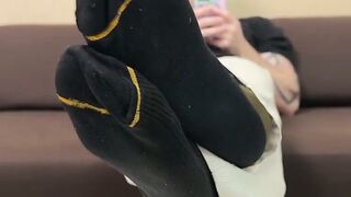 Blow Job Beginnings Hunky Bax Ditches Socks and Lets His Huge Feet Suck You In!