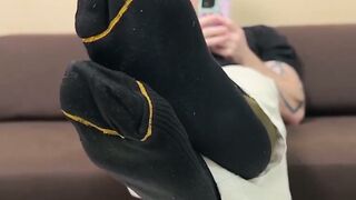 Blow Job Beginnings Hunky Bax Ditches Socks and Lets His Huge Feet Suck You In!