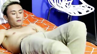 UNBELIEVABLE! Blonde Adorable Twink Ty Neimanaposs Crazy Huge Cock Jerks Wildly!
