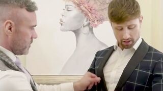 DREW DIXON SURRENDERS TO HIS TAILOR AN EPIC BAREBACK BANGING!