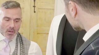 DREW DIXON SURRENDERS TO HIS TAILOR AN EPIC BAREBACK BANGING!