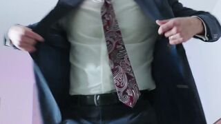 Magnus Lokis HeartStopping Valentine A Suite Sensation Thatll Make You Melt!