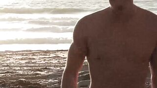 California Dreaming Muscle Hunk Lance Alexander UNLEASHES HIS BEHEMOTH COCK and SPLURGES CUM all over the Golden State!