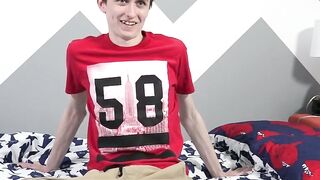 UN BELLO TWINK!!! Jacob Devora su punaimperevoitikka nahan khuaimpitää Revecs kuulisnu ADDicted Nût!