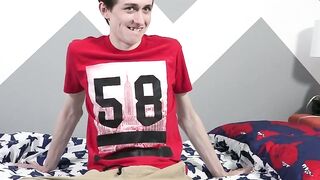 UN BELLO TWINK!!! Jacob Devora su punaimperevoitikka nahan khuaimpitää Revecs kuulisnu ADDicted Nût!