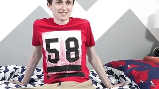 UN BELLO TWINK!!! Jacob Devora su punaimperevoitikka nahan khuaimpitää Revecs kuulisnu ADDicted Nût!