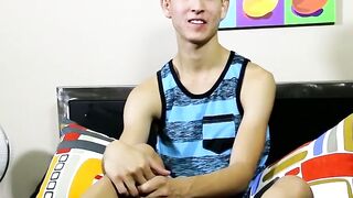 SECRET ADVICE ALERT! Homo twink Steven Peters REVEALS his BEST SOLO MATCH in CRAZY CLOSEUP PORNOGRAPHY!