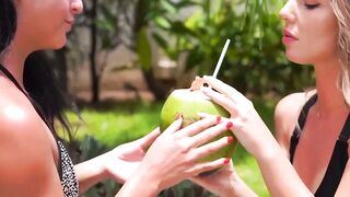 Lesbian Lust Fest Betzz  Dee Vine Sizzle in Sizzling Sensual Threapayload