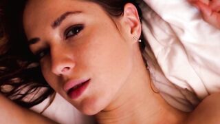 Ukrainian SKIN GODDESS Unleashed in Sultry Bathtub Seduction!