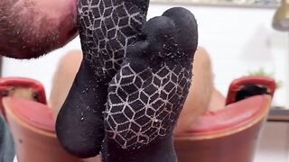 UNLEASHED BEAST getSavageBinding muscle stud Dan Edwards loses control to hunky jock Daniel Ss supreme FOOT DOMINATION!