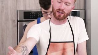 UNLEASH THE CUM FEST 3 HUNG GUYS Gobble EACH OTHERS BOLTS WHILE COOKING! Dakota Lovell and Giovanni 交戦Weapons for Extreme Pleasure
