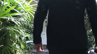 UNBELIEVABLEiles Porno Petite Teen Tames Hairy Beast with Her Tiny Body