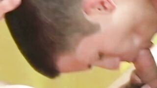 UNBELIEVABLE DOUBLE PENETRATION!!  Hottest Twink Takes 2 Dicks at Once!