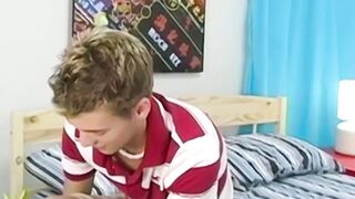 UNBELIEVABLE! Devin Beckers JAWDROPPING Cute Bubble Butt Takes a GIANT Red Dildo For the FIRST TIME!