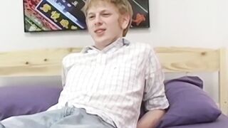 Blond twink Sky Sylvanus plays his dick and jerks off solo