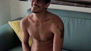 Ray Crosswells Solo Shame Private Cam Show Turns into a Wild Bareback Fuck Session!