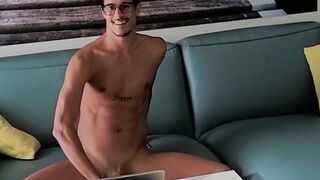 Ray Crosswells Solo Shame Private Cam Show Turns into a Wild Bareback Fuck Session!