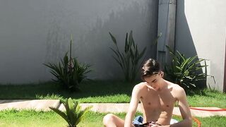 SIZZLING SUMMER TRYST Henry Evans Gets ROASTED by the Sun and Blasts Off to Orgasmic Bliss!