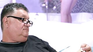 INSATIABLE TEEN BABE KIKI CYRUS GETS M人員 DESTROYED BY BRAWNY DAD COCK  ORAL OVERLOAD EXCESS!