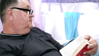 INSATIABLE TEEN BABE KIKI CYRUS GETS M人員 DESTROYED BY BRAWNY DAD COCK  ORAL OVERLOAD EXCESS!