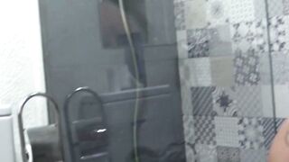 BATHROOM BREAKIN BOYFRIENDS 3WAY BRAWL BRUTALITY!