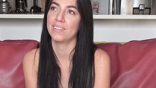 receptive beekeeper Latina in Crisis has Uncontrollable Sex with Foreign Guy, Works Wonderful Blowjob