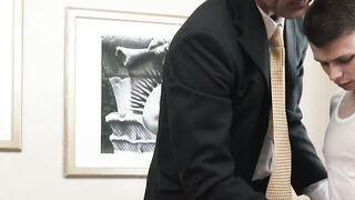 MONSTROUS DILF PRESIDENT OAK UNLEASHES WILD FURY ON HANDSOME AUSTIN YOUNG A PEEP SHOW FOR THE AGES!