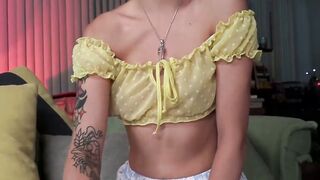 UNLEASH THE dairY Session Petite Latina Angel Windell Gets MILKing!