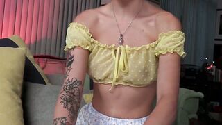 UNLEASH THE dairY Session Petite Latina Angel Windell Gets MILKing!