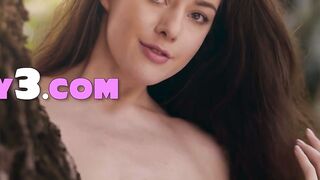 UNBELIEVABLE BIG BOOTY BRUNETTE TEEN EXPOSED JOY DRAIKIS HOTTEST nudity  Laura Devushcats ALL NATURAL Babes Gone Wild!