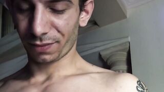 Scorching Latina Sizzles Under à Gaping Dildo After Orgasmic Gangbang