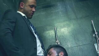 AMAZING DUO EXCHANGE SUCKFACE AND DO EACH OTHER DIRTIES IN SCORCHING SHOWER SHOWDOWN!