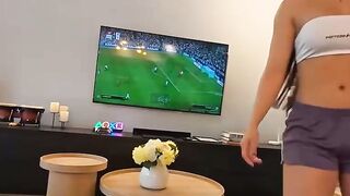 COACHS DEFEAT Marianna Arroyos destroys me in REAL LIFE FIFA... and in the Locker Room