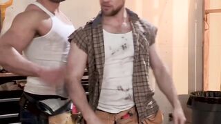 UNRAVEL THE ACTION ON THE JOB SITE BAREBACK TRIPLE THREAT OF PILLS AND ACTIN!