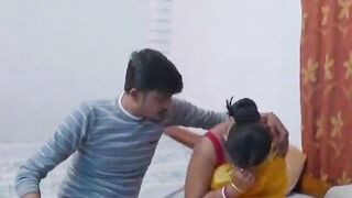 MILF Ki Sexy Kahani Husband Ne Kisi Dost Se Sasural Ki Aunty Ko Choda