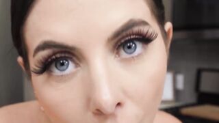 Hung dude anal pounds babe Theodora Day in the kitchen