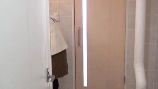 UNBELIEVABLE! 5 Japenese Cuties GET CAUGHT Peeing by a Sneaky VOYEUR!