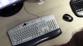 SYDNEYS SWEETEST SLUT 19YEAROLD AUSSIE GOES BALLISTIC ON LIVE WEBCAM!