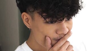 Cute twink Andrew Lepy howls as The Occitan Prince rips his ass