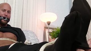 LICK THAT FEET GIRL! TOETASTIC ORAL OBSESSION with BDSM HUNK!