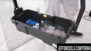 Fat Red Haired mom Tammy Jean Lures a Plumber in Impregnating