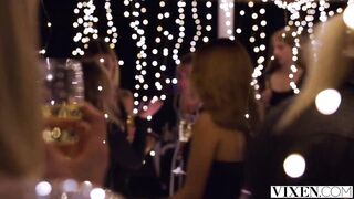 VIXEN Amazing Freya seduces her crush with beauty outside sex