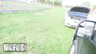 Hard Outdoors point of view Fucking With Turned On (Jessie Wylde) A Man